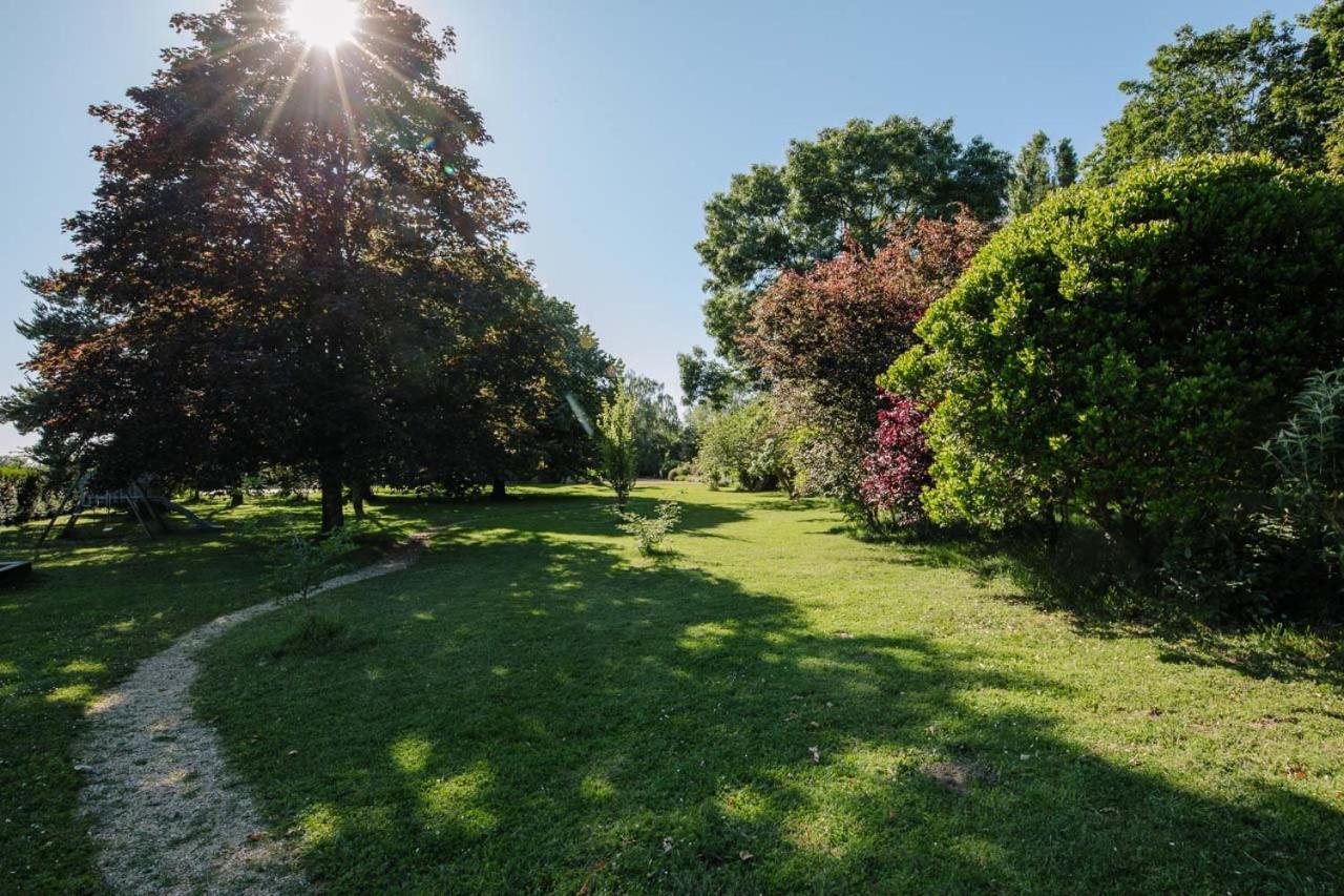 Rive Gauche - Chambres D'Hotes En Bord D'Authion Maze Bagian luar foto